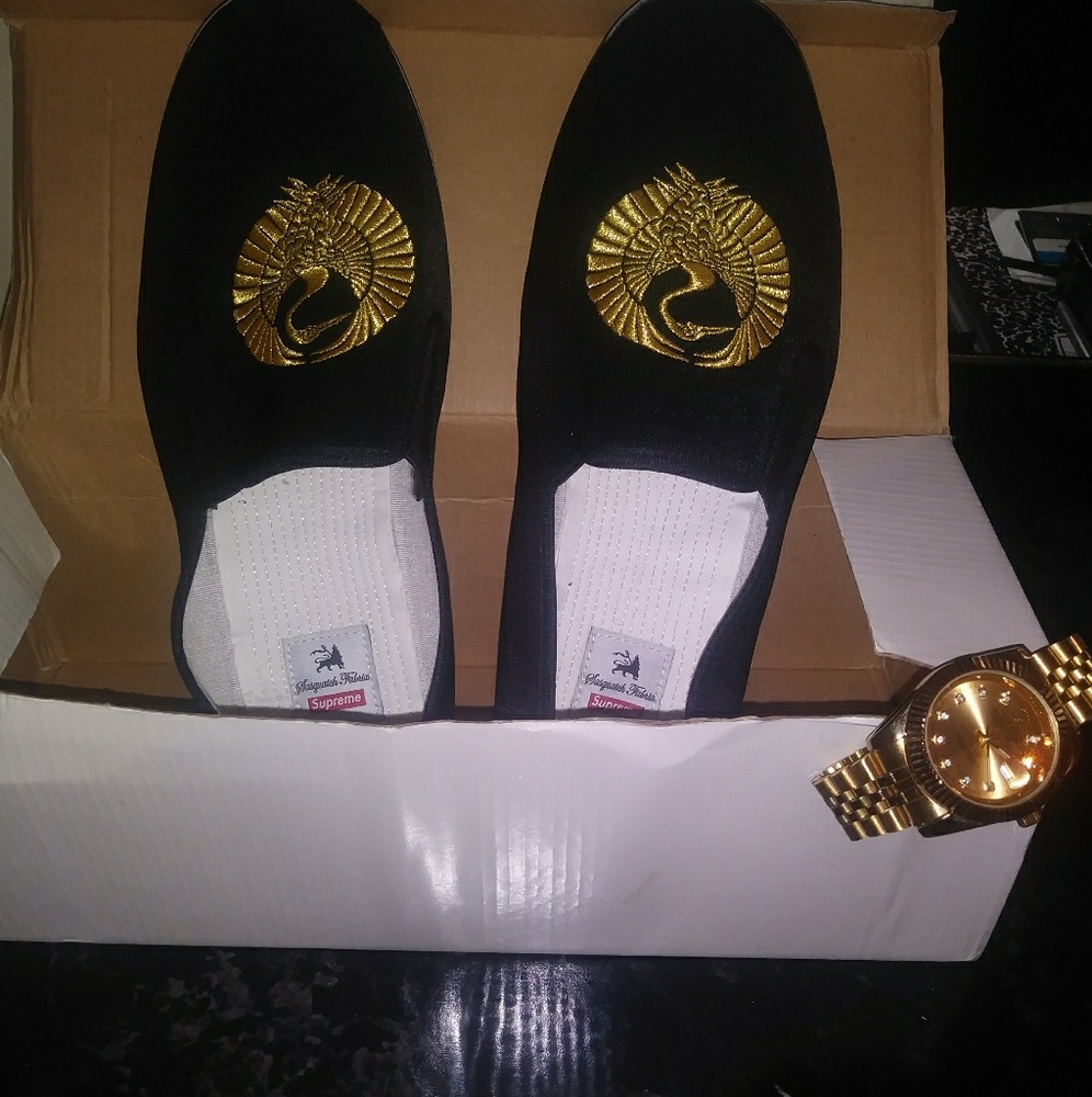 1000% authentic Sasquatch Supreme ss16 slide ons d